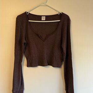 Aritzia TNA Notch Neck Cropped Long Sleeve Top